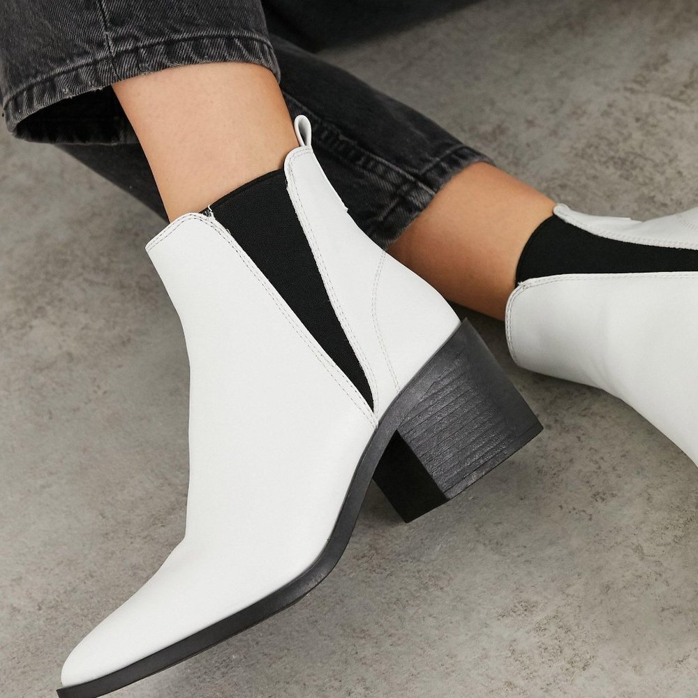 Nine West booties - Picture 11 of 11
